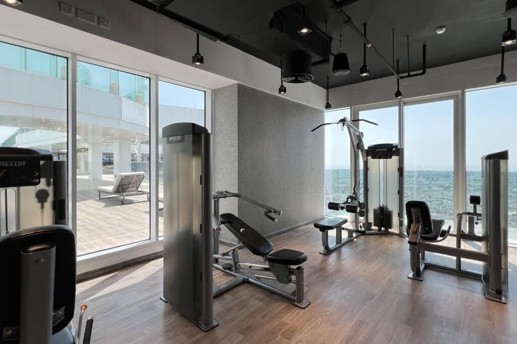 Chic 2 Bed Near Trade Centre With 5 Star Amenities Apartment Дубай Екстериор снимка