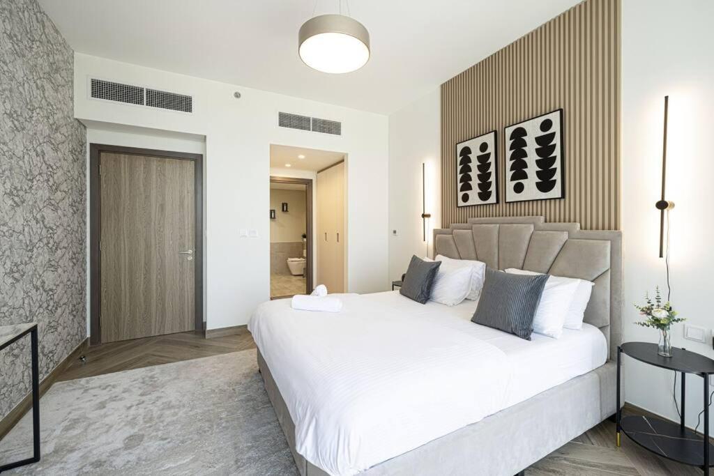Chic 2 Bed Near Trade Centre With 5 Star Amenities Apartment Дубай Екстериор снимка