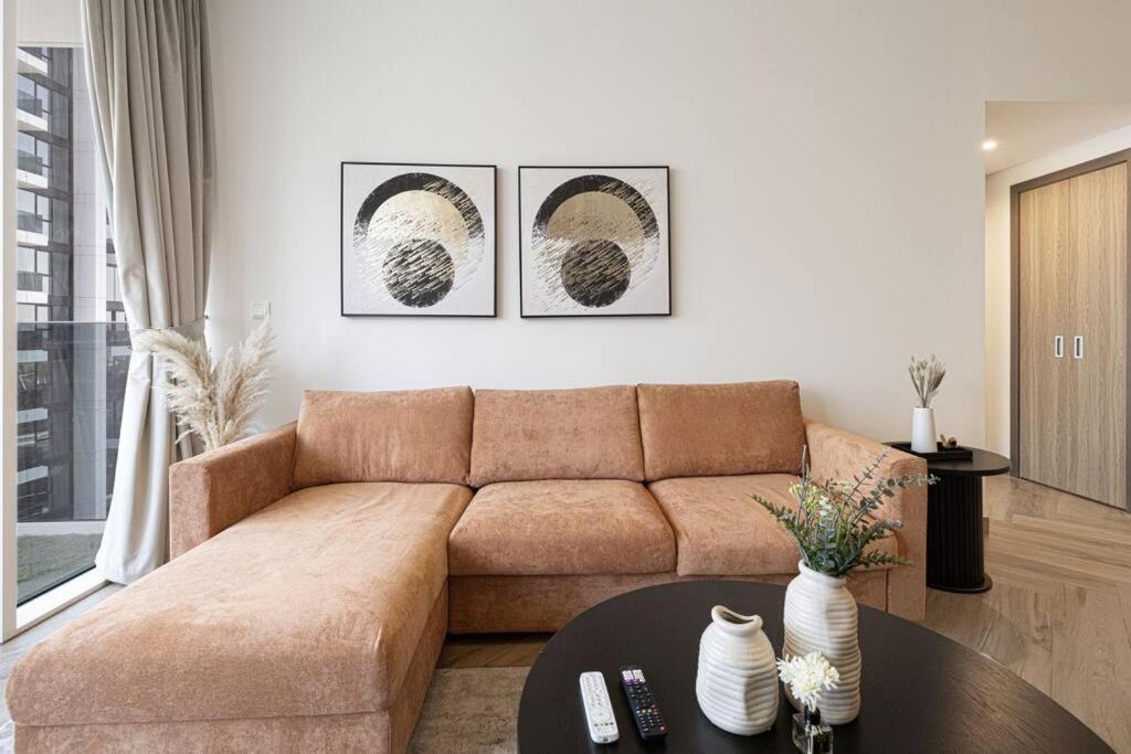Chic 2 Bed Near Trade Centre With 5 Star Amenities Apartment Дубай Екстериор снимка